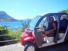voiturette aux sainte en guadeloupe philippe et sa voiturette électrique aus saintes archipel de la guadeloupe